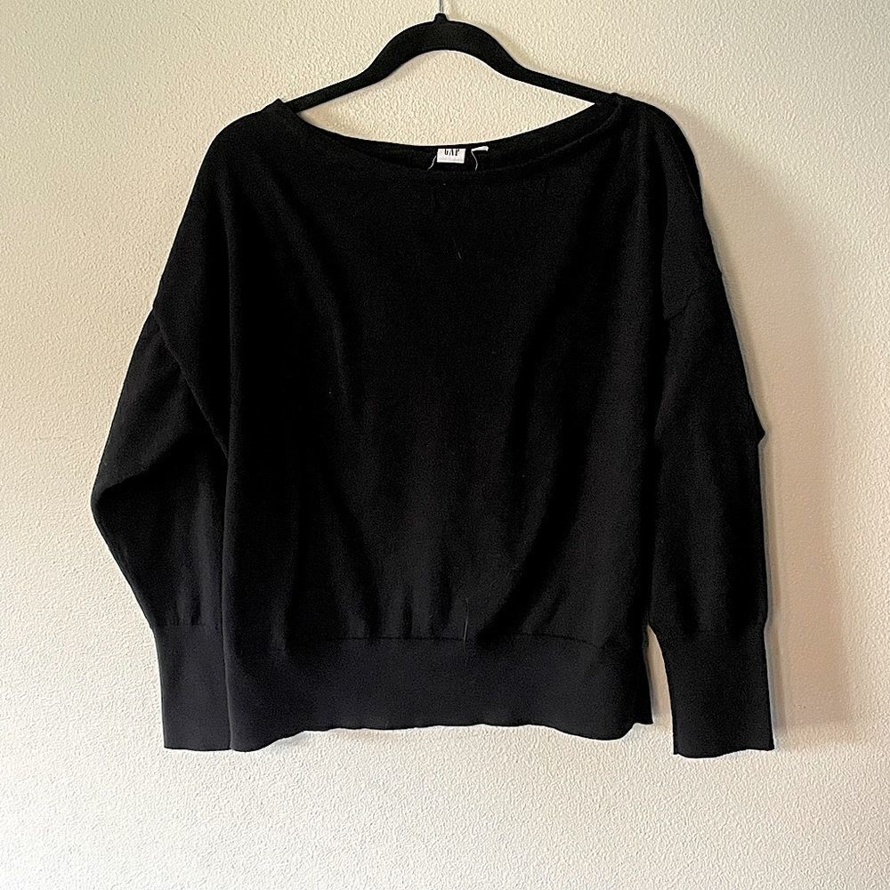 Gap Black Slouchy Sweater. No Size Tag, fits like a Medium.